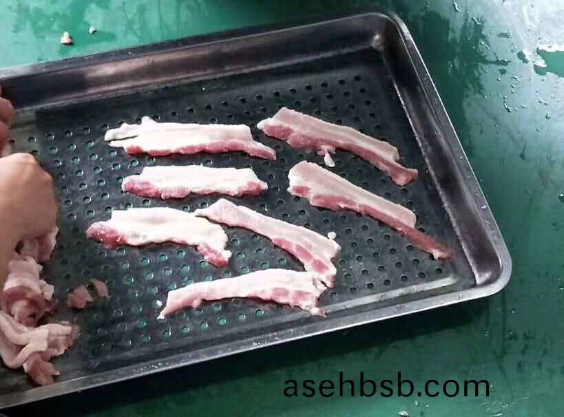 切丁机(ji)卸下(xia)一(yi)付刀组切肉片效果